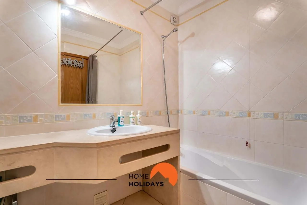 #166 Frat Apartment By Home Holidays Albufeira